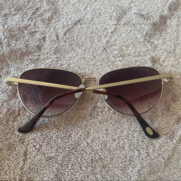 O by Oscar de La Renta sunglasses + Free Case. - Picture 12 of 13